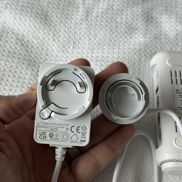 GL-SFT1200 (Opal) Secure Travel WiFi Router, AC1200 Dual Band Gigabit Etherne... - Picture 7 of 12